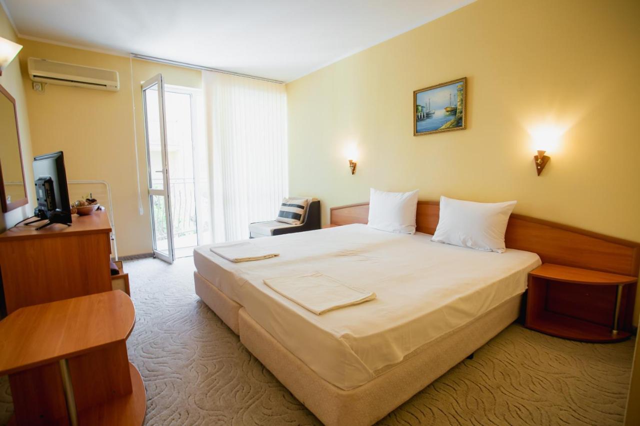 Hotel Dolphin Ράβντα Εξωτερικό φωτογραφία
