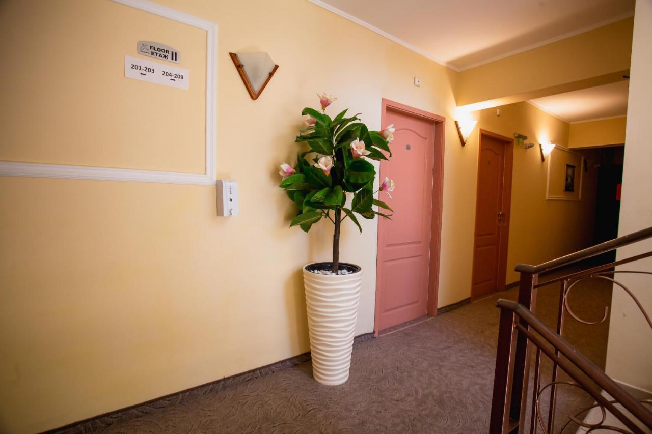 Hotel Dolphin Ράβντα Εξωτερικό φωτογραφία